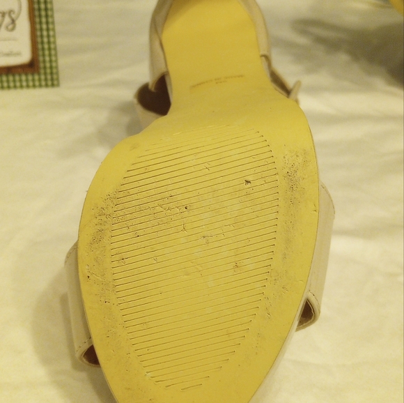 Penny Loves Kenny Heels - Picture 5 of 11